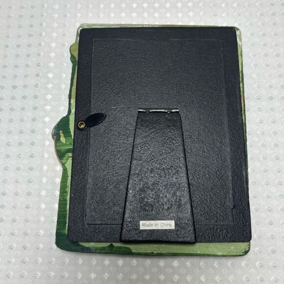 Vintage 3D Resin Golfer Tabletop Photo Frames Set of 2 - Picture 6 of 6